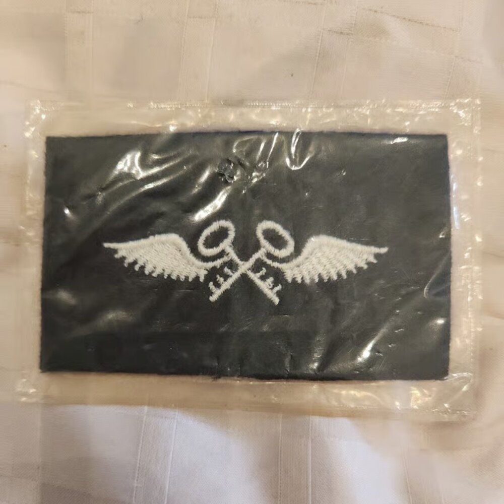 VINTAGE Sealed/ unused. Aviation store keeper patch.